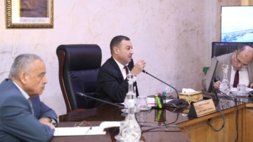 العصرنة والتحول الرقمي بمطار الجزائر الدولي محور إجتماع للوزير السعيد سعيود