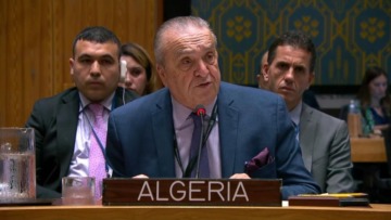لن نستسلم والجزائر لن تتخلى أبدا عن الفلسطينيين