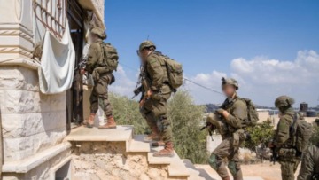 الاحتلال يواصل عدوانه على بلدات وقرى شمال القدس..