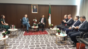 الإطار القانوني الجديد للمحروقات في الجزائر يوفر مناخا ملائما للاستثمار