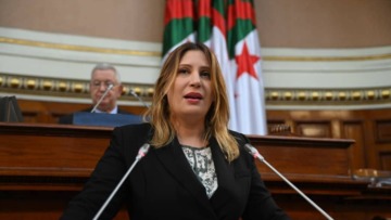 مجلس الأمة: عرض مشروعي قانوني استحداث 7 أوسمة عسكرية جديدة