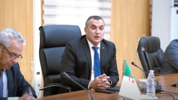 وزارة البريد: نحو إدماج الشريحة الإلكترونية (eSIM) ضمن باقات الخدمات