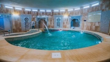 السياحة الحموية: استلام 16 مشروعاً استثمارياً عام 2026