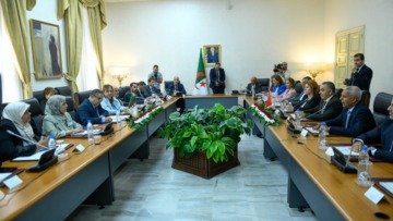 الجزائر وتونس تجددان التزامهما بتقوية التعاون الحدودي والاقتصادي