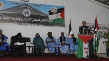 رئيس الجمهوية الصحراوية : يحق للشعب الصحراوي الإفتخار والإعتزاز بالمكاسب والإنجازات المحققة في ظل الوحدة الوطنية