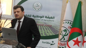 مهدي وليد يدعو الشباب الى الانخراط في قطاع الفلاحة