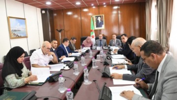 لجنة الشؤون القانونية تصادق على النظام الداخلي للمجلس الشعبي الوطني وفقا لنص قرار المحكمة الدستورية