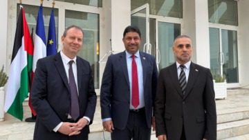 رئيس البعثة الفرنسية في الجزائر يؤكد عزم بلاده الاستمرار في العمل من أجل تنفيذ حل الدولتين