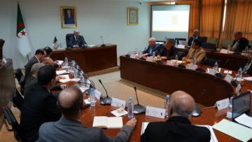 وزير الصناعة يشرف على لقاء عمل مع مجمع “فيروفيال”