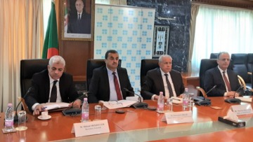الجزائر وسبع دول أخرى تقرر زيادة إنتاجها بـ137 ألف برميل يوميا ابتداء من نوفمبر المقبل