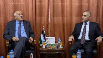 أبو عيطة يستقبل رئيس المجلس الأعلى للشباب والرياضة الفلسطيني