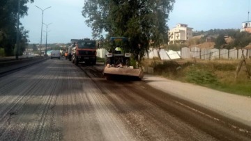 اصلاح الأضرار المسجلة بطريق اللوز ومعاينة ازدواجية الطريق الوطني رقم 68
