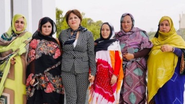 بن دودة تستقبل الفرقة النسوية لجمعية “النِيلية”