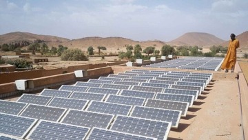 بشار.. دورة تكوينية لتعزيز قدرات الشباب في مجال تسيير الأراضي والطاقات المتجددة