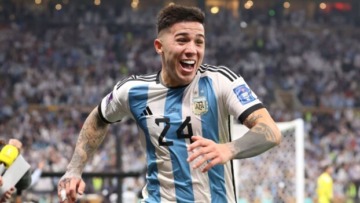 إنزو فرنانديز ينسحب من منتخب الأرجنتين
