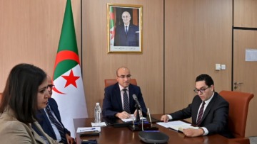 شايب يشرف بمعية وزير التعليم العالي و البحث العلمي على لقاء افتراضي  مع طلبة الجالية المقيمين بمنطقة أوروبا الشمالية 