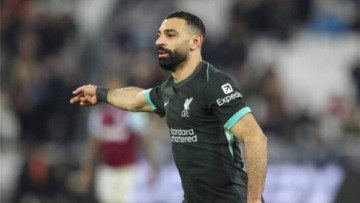 لينيكر: غياب أرنولد أفقد صلاح بريقه في ليفربول