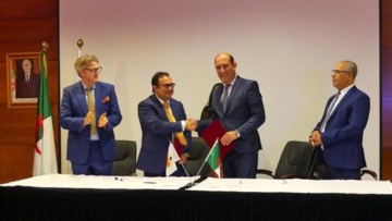 ناباك 2025 بوهران: توقيع اتفاقيتين للدراسة بين وكالة “ألنفط” والشركة العمانية “بيتروغاز”