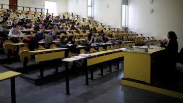 وزارة التعليم العالي تُطلق خطة استراتيجية لترقية الجامعات وزيادة حضورها دوليا
