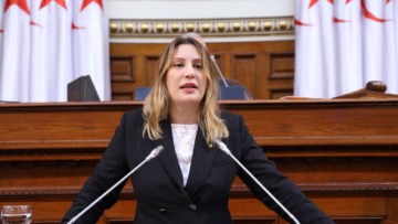 مشروعي القانونين المتعلقان بالأوسمة العسكرية رسالة عرفان وتقدير من الأمة للجيش الوطني الشعبي