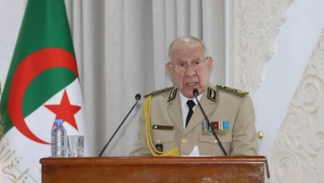 الجيش صخرة تتحطم عليها الدسائس والمخطّطات الدّنيئة