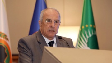 تاقجوت يدعو النقابات العربية الدفاع عن قضايا التحرر العادلة