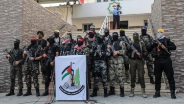 فصائل المقاومة الفلسطينية: تشدّد على موقف الجزائر وتؤكّد دوره في مواجهة مشاريع احتلال غزة تحت غطاء دولي.