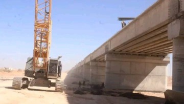 انتهاء أشغال انجاز جسر هام من المشروع الضخم لخط السكة الحديدية بشار-تندوف-غارا جبيلات