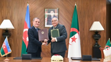 الجزائر وأذربيجان تؤسسان لجنة مشتركة لتعزيز التعاون الاقتصادي والعلمي