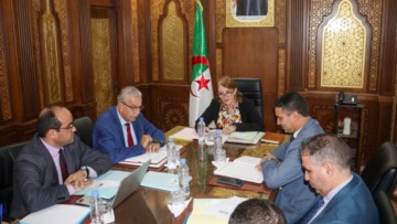 تنصيب فوج العمل الوزاري المشترك المكلف بتحضير الطبعة الـ7 للمهرجان الدولي للسياحة الصحراوية  
