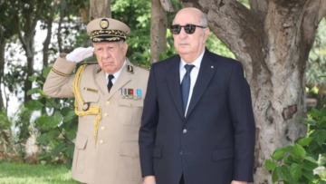 رئيس الجمهورية يصل إلى قصر الشعب للإشراف على مراسم إحياء الذكرى الـ 71 لاندلاع الثورة التحريرية