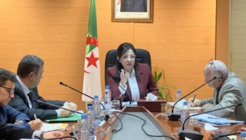 وزارة التجارة الداخلية: إدماج الحلول الرقمية لتعزيز حماية المستهلك وضبط السوق الوطنية