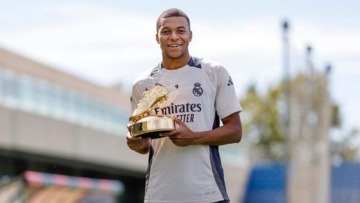 مبابي: رونالدو مرجع كبير في ريال مدريد لكن طريقي مختلف