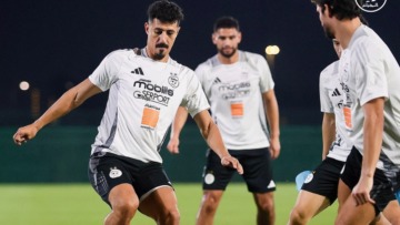 “الخضر” يحضرون بجدة وشايبي يلتحق ببن سبعيني
