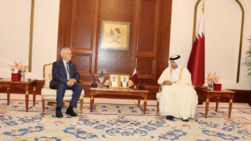 ناصري يلتقي مع رئيس مجلس الشورى القطري