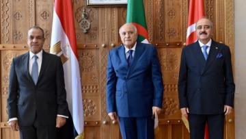 عطاف: الآلية الثلاثية حول ليبيا عملت من أجل ايجاد حل سياسي للأزمة في هذا البلد يشارك فيه جميع الفرقاء