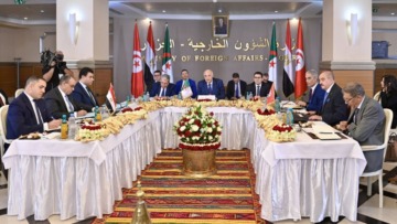 مصير ليبيا بيد الليبيين وانسحاب المرتزقة أولوية للتسوية السياسية