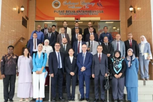 اللجنة الوطنية المكلفة بإعداد وتنفيذ المخطط الوطني للشباب 2025-2029 تقوم بزيارة عمل إلى ماليزيا