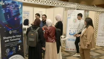 الصالون الدولي “كونستنتيك” بقسنطينة: “القبعة الذكية” و”برامج التسيير المدمج للسوق” أبرز الابتكارات المعروضة في الطبعة الثالثة