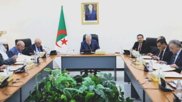 ناصري يترأس اجتماعاً موسّعاً لمجلس الأمة لتحديد أولويات جانفي 2026
