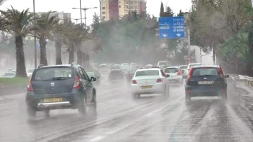 وزارة الداخلية تدعو مستعملي الطريق إلى التحلّي بالحيطة والحذر أثناء السياقة