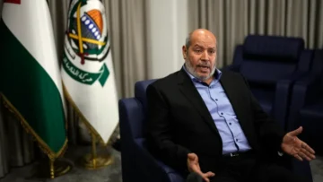 حماس: بحثنا في إسطنبول المرحلة الثانية من اتفاق غزة وإيصال المساعدات بشكل عاجل