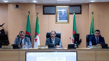والي البليدة يأمر بالرد الأني والسريع على عرائض المواطنين