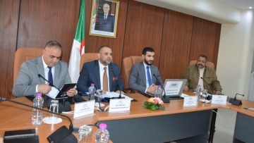 المدير العام للديوان الوطني للحج والعمرة يقدم عرضا أمام اللجنة المختصة