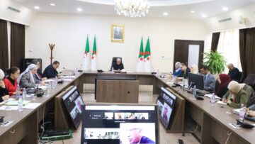 وزارة الأشغال العمومية والمنشآت القاعدية تناقش مدى تنفيذ الاستراتيجية الوطنية للتحول الرقمي