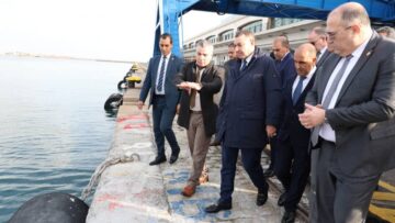 سعيود يعرب عن ارتياحه لنتائج منطقة الانتظار البحرية لميناء الجزائر ويؤكد ضرورة توسيع المحطة البحرية