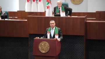 زروقي: النص المحدد للقواعد العامة لخدمات الثقة للمعاملات الإلكترونية خطوة أساسية لدعم التحول الرقمي
