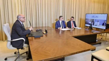 عطاف يجري محادثات مع المدير العام للوكالة الدولية للطاقة الذرية