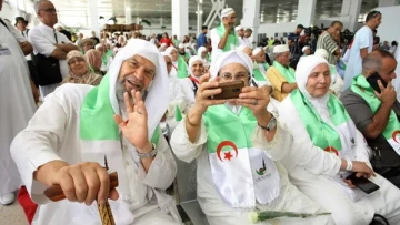 رئيس الجمهورية يخصص 2000 دفتر حج إضافي للبالغين 70 سنة