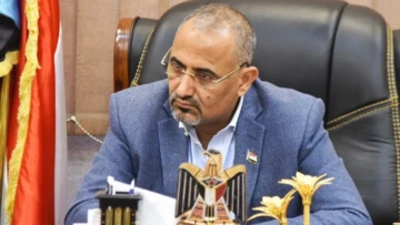 مجلس القيادة الرئاسي في اليمن يسقط عضوية الزبيدي ويحيله للمحاكمة